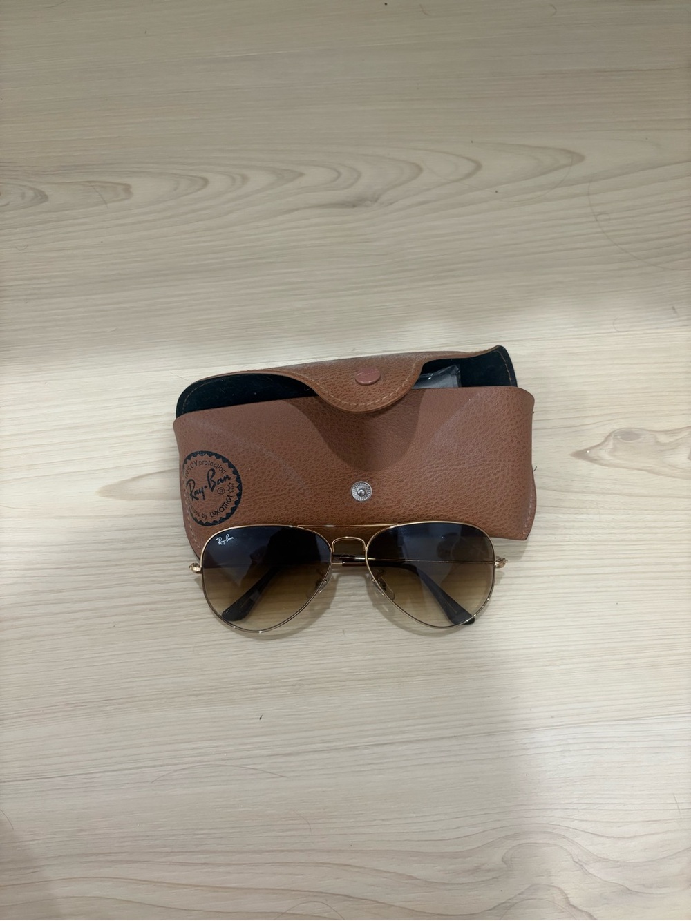 Ray-Ban Women’s Gold Frame Sunglasses with Brown Gradient Lenses